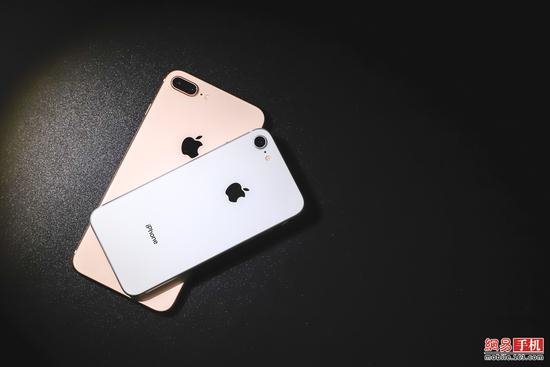 iPhone8/8 Plus全面評(píng)測(cè)：給你一個(gè)不等iPhoneX的理由