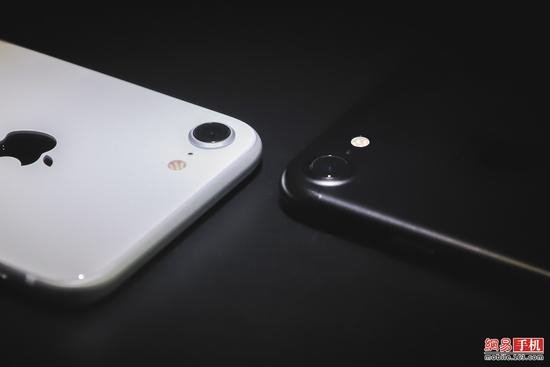 iPhone8/8 Plus全面評(píng)測(cè)：給你一個(gè)不等iPhoneX的理由