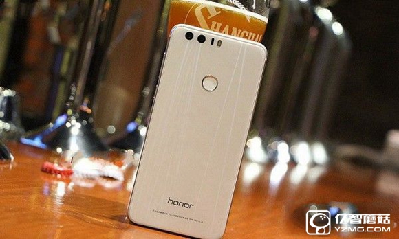 榮耀8和vivo X7哪個漂亮 外觀比照