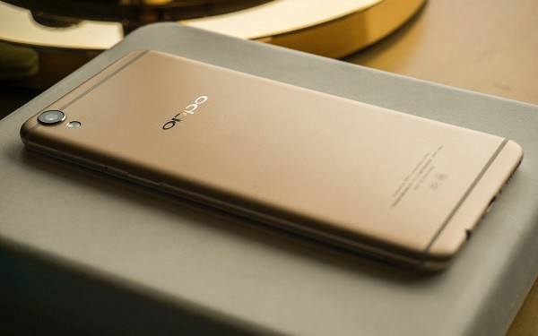 OPPO R9降價了 僅比vivo X7貴1元