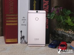 諾基亞Lumia 1020報價1377 拍照就是好