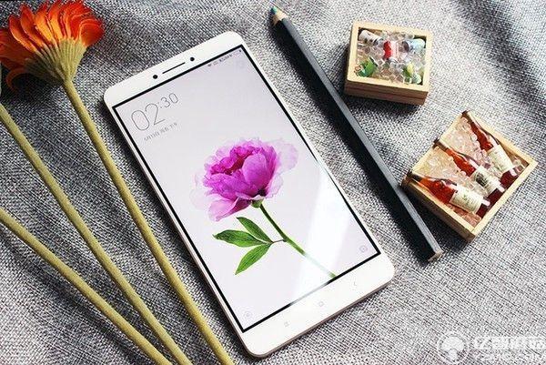 榮耀Note8領(lǐng)銜 6款2016搶手巨屏手機(jī)引薦